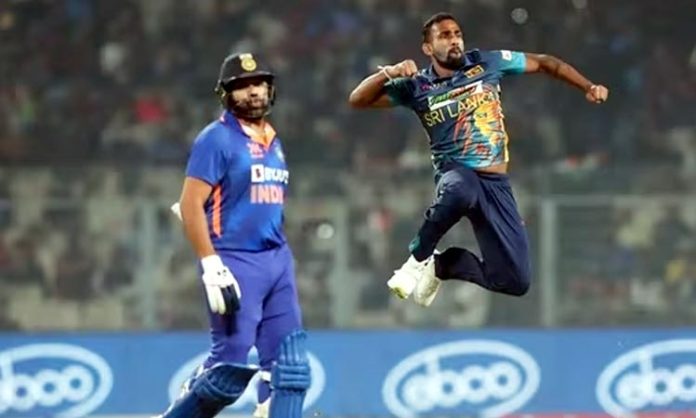 IND vs SL 2nd ODI: India lost 4 wickets