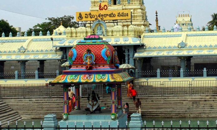 Kanipakam Temple dispute