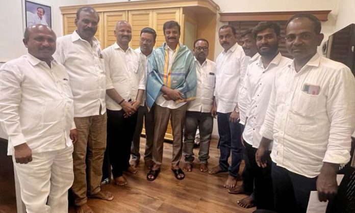 MPTCs met Medak MP Prabhakar Reddy