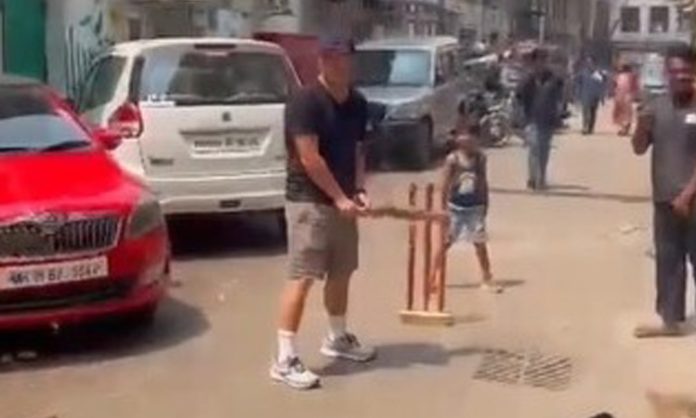 David Warner Cricket with kids