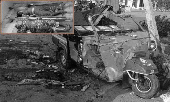 A car collided with an auto:Two laborers died