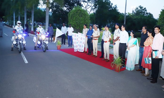 Cyberabad Joint CP Narayanan inaugurated traffic vehicles