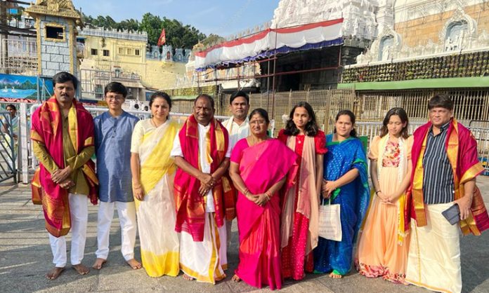 Minister koppula eshwar visit kanipakam temple