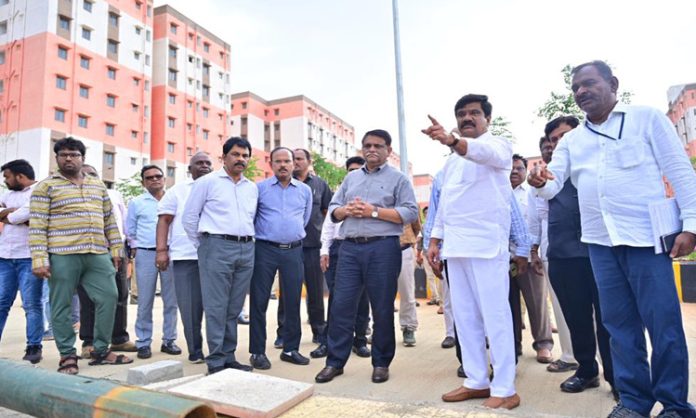 Double bedroom complex at Kolluru