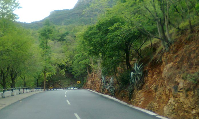 Tempo overturned on Tirumala Ghat road