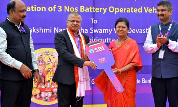 AGM Donates 3 battery vehicles to Yadadri Devasthanam