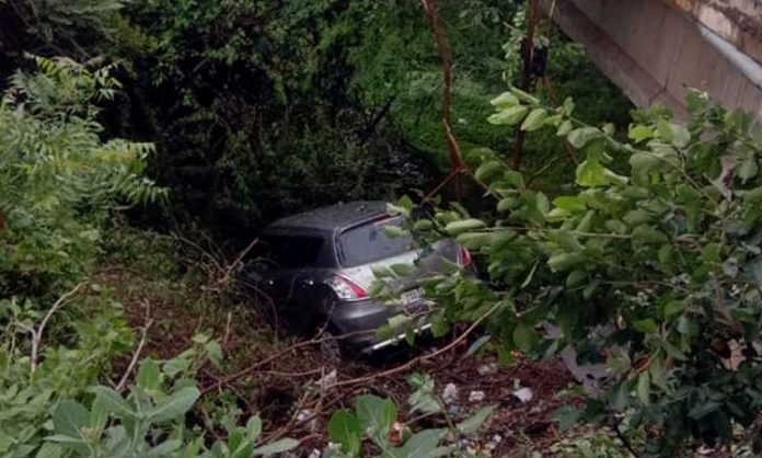 Wardhannapet SI Praveen Kumar's Car Rams into under bridge