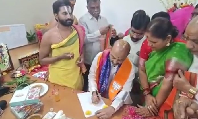 Bandi Sanjay takes charge as BJP National General Secretary