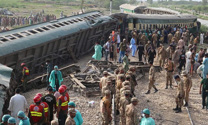 Derailed train in Pakistan