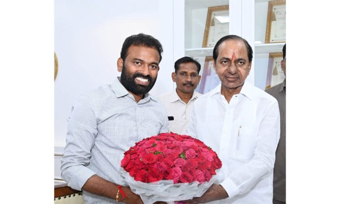 Satish Reddy got blessings from CM KCR on birthday