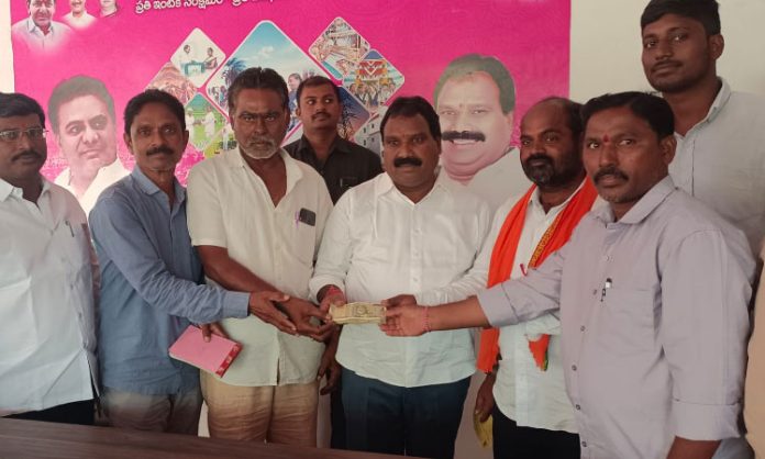 MLA Aruri donation for temple development