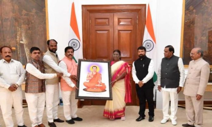 Lingayats given plea to President