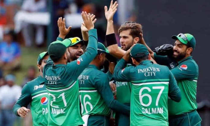 Criticism of Pakistan team at home