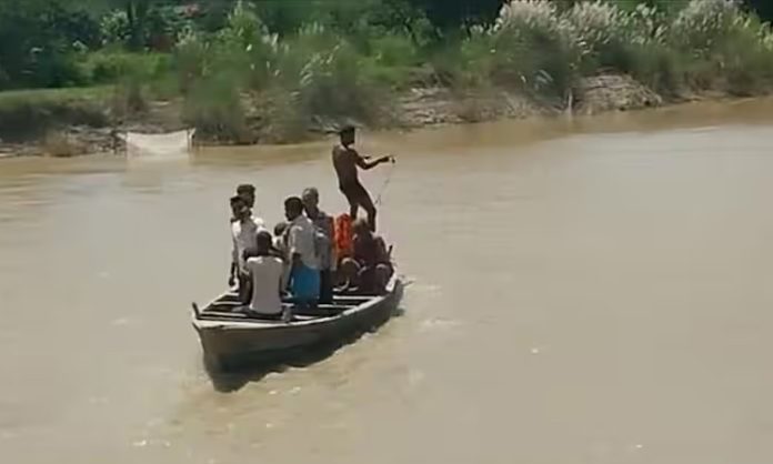 Boat Capsizes In Muzaffarpur