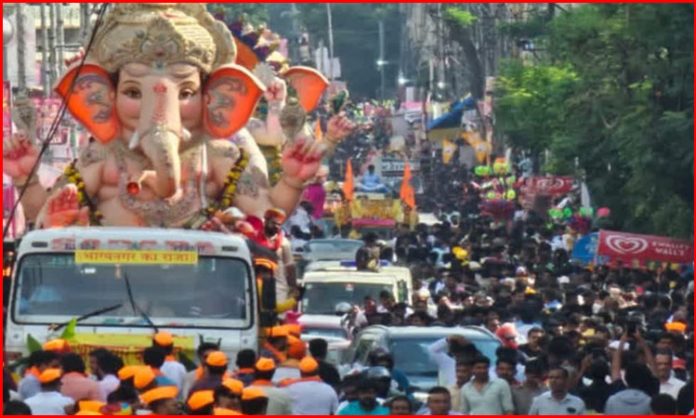 Ganesh Immersion continue in Hyderabad