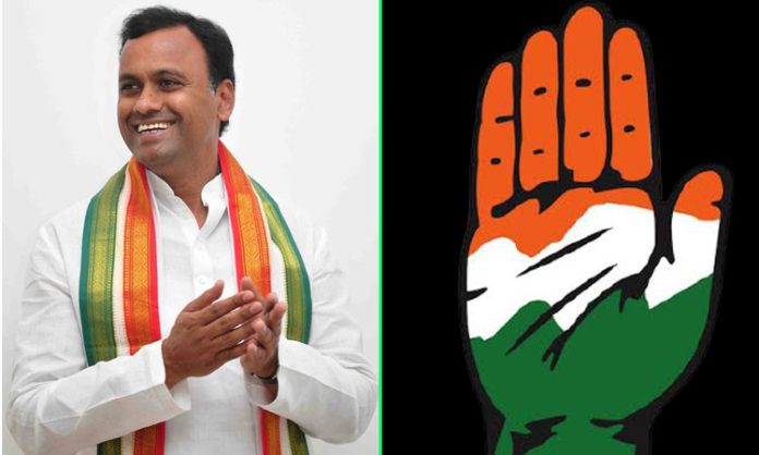 Former MLA Komatireddy Rajagopal Reddy joined the Congress