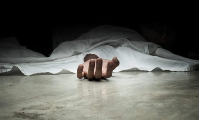 Mother commits suicide along with two children in Borabanda