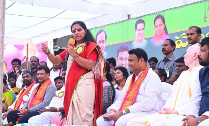 TS Govt stands by Arya Vaishyas: MLC Kavitha