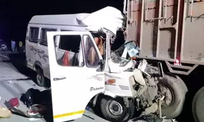 Fatal accident on Maharashtra Samruddhi Expressway