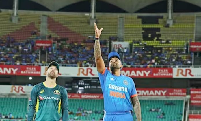 IND vs AUS 2nd T20: AUS win toss and opt bowl