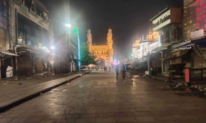 Shops closed at 11 clock in Hyderabad