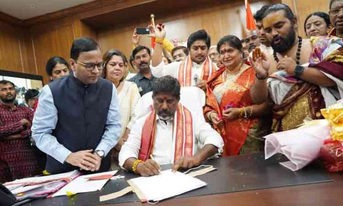 Deputy Chief Minister Bhatti Vikramarka took charge in the Secretariat