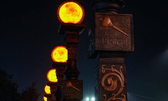 Sun pillars on roads in Ayodhya