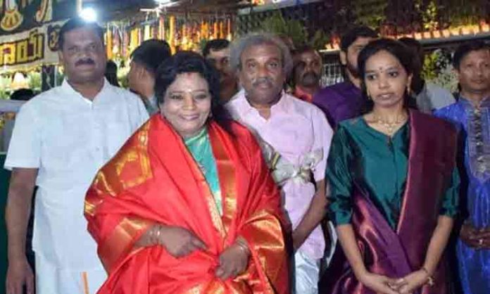 Governor Tamilisai visited Srivara