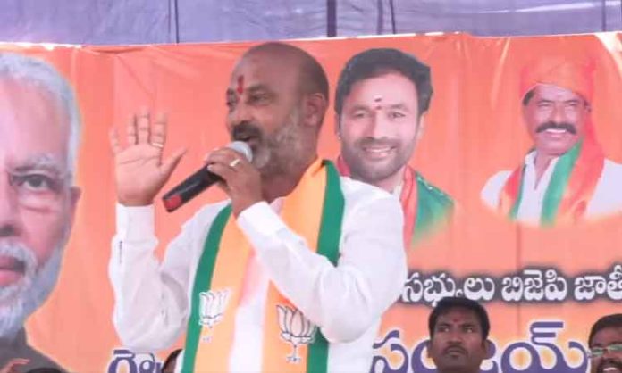 Bandi Sanjay in election campaign in Karimnagar