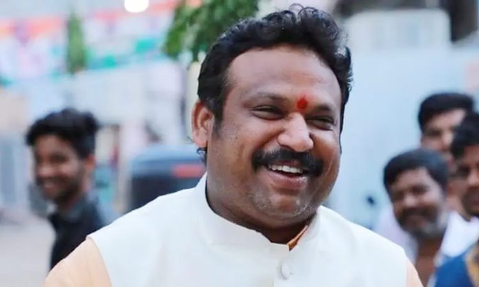 Narayana Sriganesh as Cantonment Congress candidate