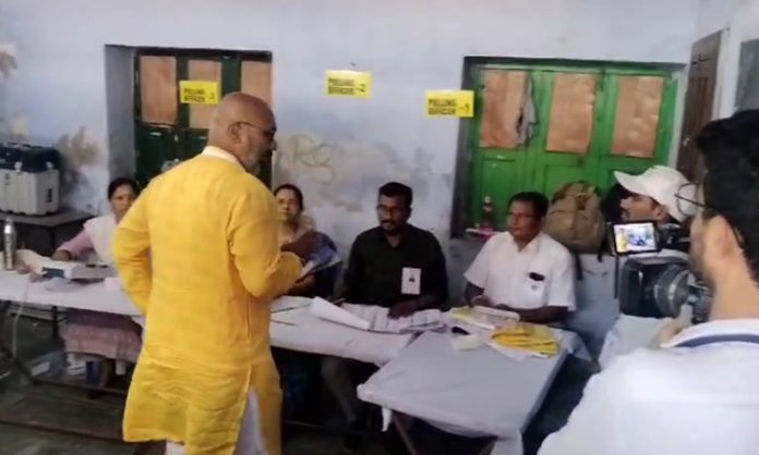 Dharmapuri Arvind Inspects Polling Booths in Nizamabad