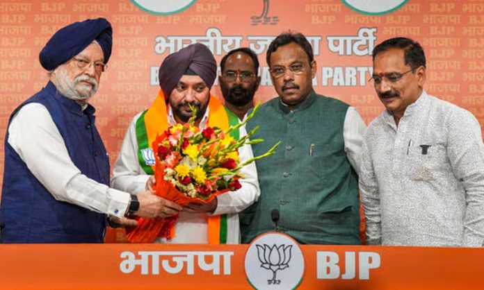 Former Delhi Congress president Arvinder Singh joined BJP