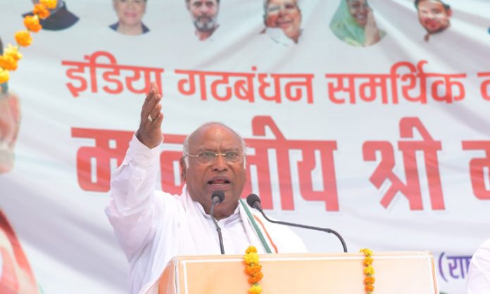 Kharge angry over Modi's mujra dance comments