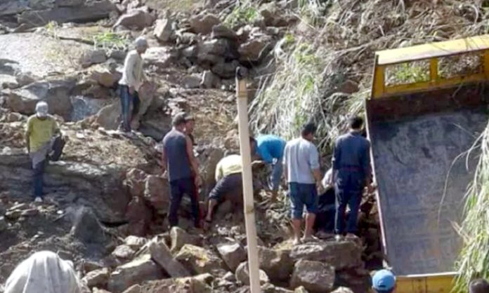 stone quarry collapsed on outskirts of Aizawl