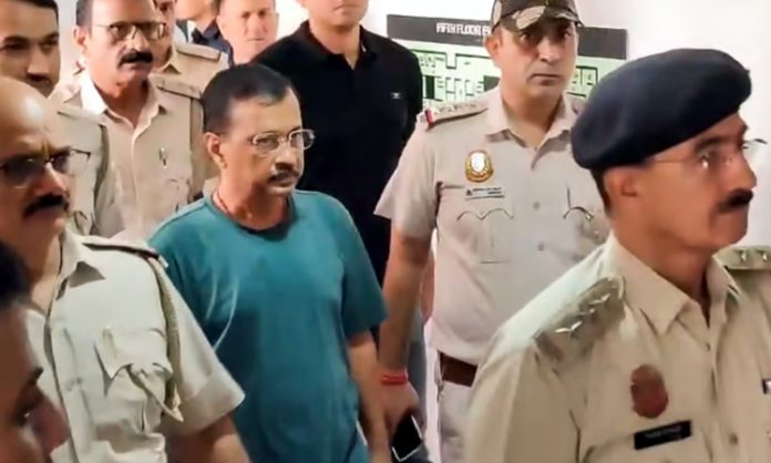 Kejriwal lost 2 kg weight in Prison