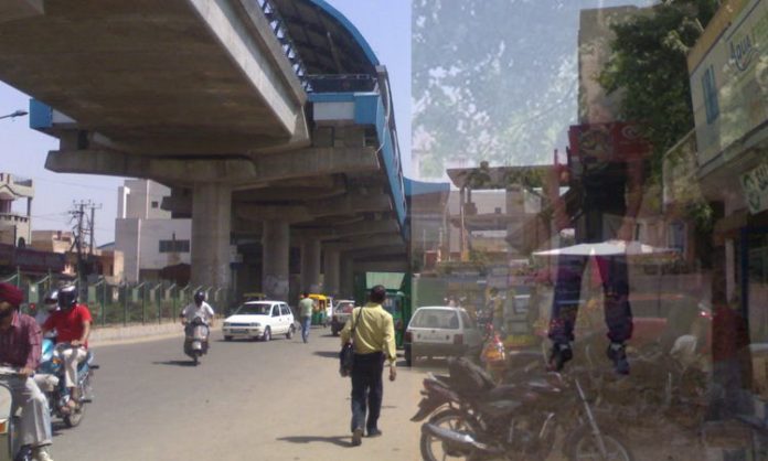 Delhi dwarka metro station