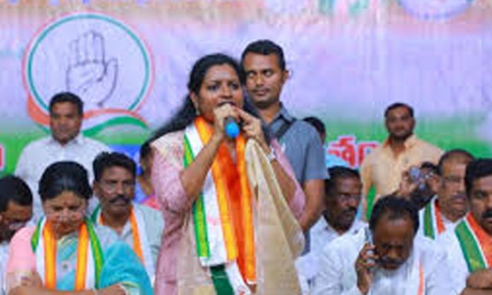 Congress lead in Warangal