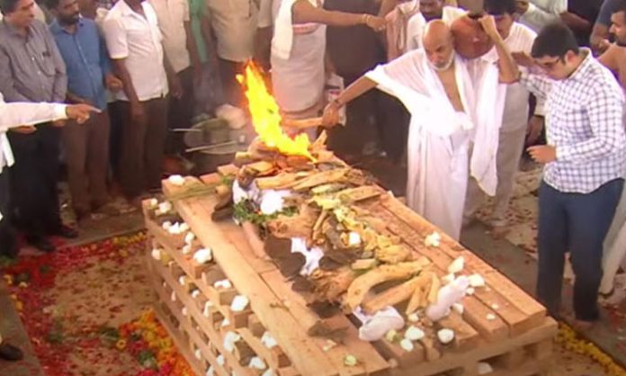Ramoji rao funeral completed