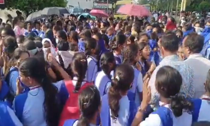 Female students strike in Etela Rajender Medical College