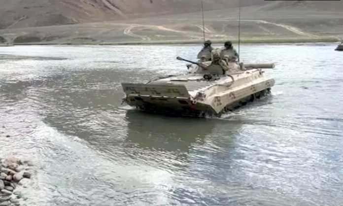 Five jawans washed away in river