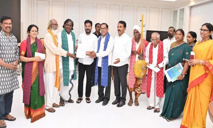 Telangana Govt gives Rs.25 thousand pension to Padma Shri recipients