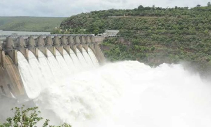 2.75 Lakh cusec water released from Srisailam Project