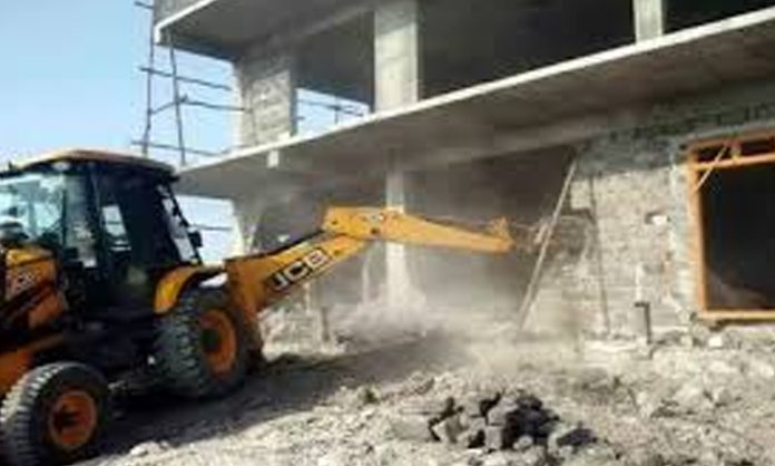 Illegal constructions demolish in Rajendra nagar