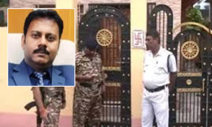 CBI raids Sanjay Ghosh house