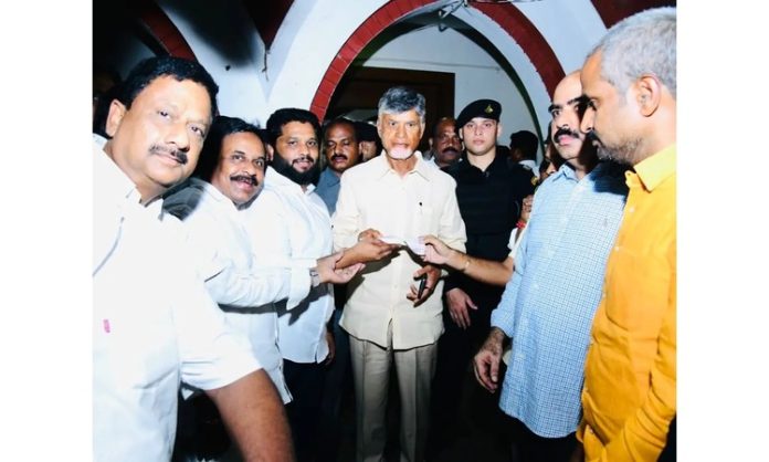 Chandrbablu naidu visited Flood areas