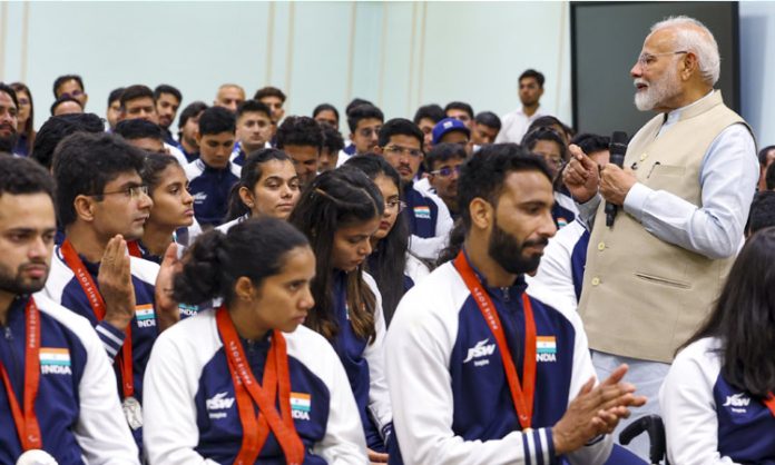 PM Modi meets para athletes