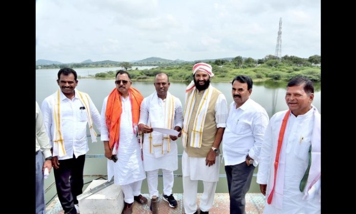 Uttam Kumar Reddy inspected gattu irrigation project