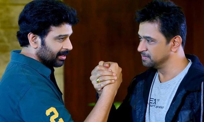 Arjun and JD Chakravarthy act in iddaru movie