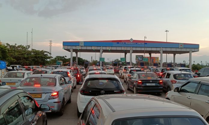 Heavy traffic jam in toll plaza