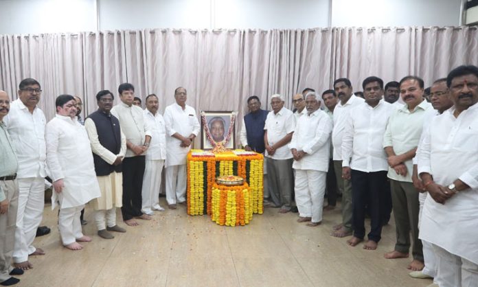 Tribute to Kaka in Telangana Legislative Assembly